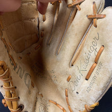Load image into Gallery viewer, Don Kessinger Advisory Staff Baseball Glove
