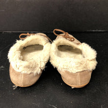Load image into Gallery viewer, boys fur lined moccasin slippers
