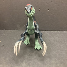 Load image into Gallery viewer, Dominion Slashin&#39; Roaring Therizinosaurus Battery Operated
