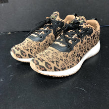 Load image into Gallery viewer, Girls Cheetah Print Sneakers
