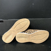 Load image into Gallery viewer, Girls Cheetah Print Sneakers
