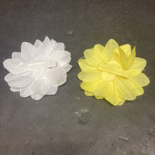 Load image into Gallery viewer, 2pk Flower Hairbow Clips
