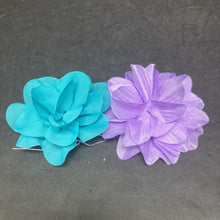 Load image into Gallery viewer, 2pk Flower Hairbow Clips
