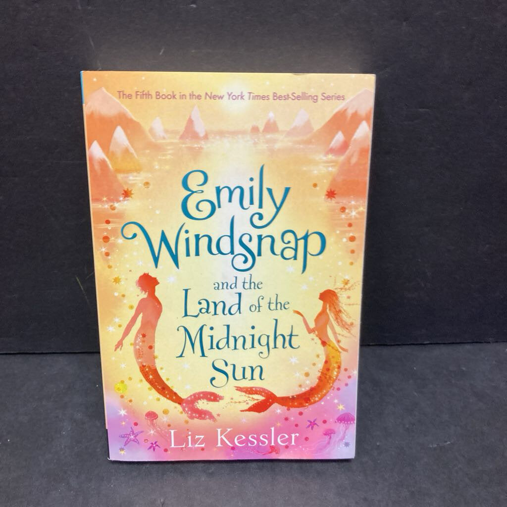 Emily Windsnap and the Land of the Midnight Sun (Liz Kessler) -paperback series