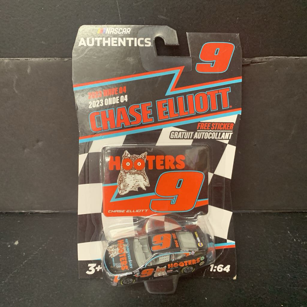 Authentics Chase Elliot #9 Hooters Chevrolet Camaro ZL1 2023