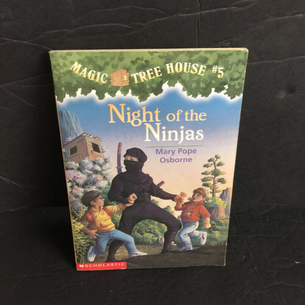 Night of The Ninjas (Magic Tree House)