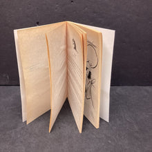 Load image into Gallery viewer, The Adventures of Minnie and Max Kidnap at the Catfish Cafe (Patricia Reilly Giff) -paperback series
