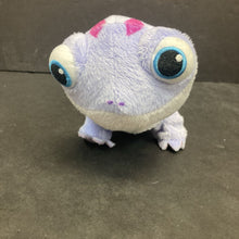 Load image into Gallery viewer, Walk &amp; Glow Bruni the Salamander Battery Operated
