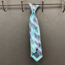 Load image into Gallery viewer, Boys Plaid Clip On Tie

