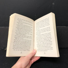 Load image into Gallery viewer, Re-vamped! (My Sister the Vampire) (Sienna Mercer) -paperback series
