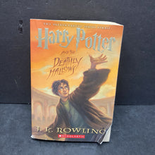 Load image into Gallery viewer, Harry Potter and the Deathly Hallows (J.K. Rowling) -paperback series
