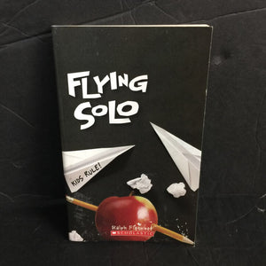 Flying Solo (Ralph Fletcher) -paperback chapter