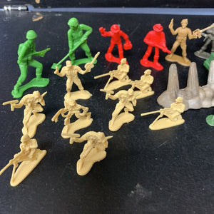 Set of Army Men w/Jeep