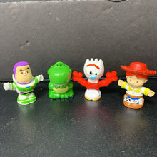 Load image into Gallery viewer, 4pk Little People Figures
