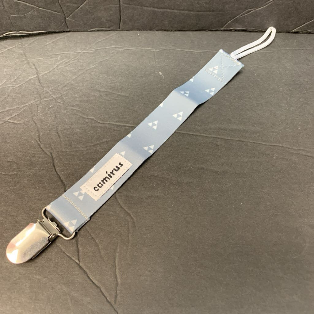 Triangle Pacifier Clip (Camirus)