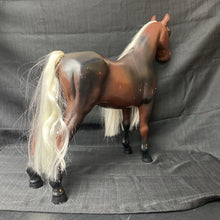 Load image into Gallery viewer, Horse for 18&quot; Doll
