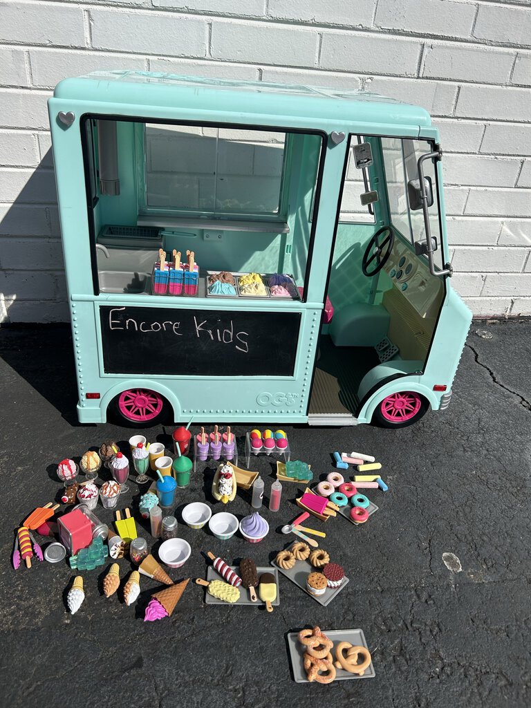 Sweet Stop Ice Cream Truck w/Accessories for 18