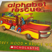 Load image into Gallery viewer, Alphabet rescue (Audrey Wood) -paperback
