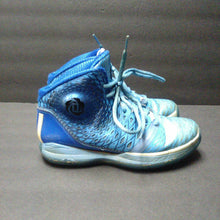 Load image into Gallery viewer, boys Derrick Rose sneakers
