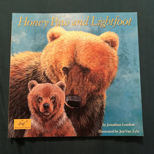 Load image into Gallery viewer, Honey Paw and Lightfoot (Jonathan London) -paperback
