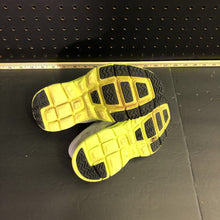 Load image into Gallery viewer, Boy sneakers
