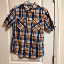 Load image into Gallery viewer, Plaid Button Down Shirt
