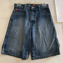 Load image into Gallery viewer, denim shorts
