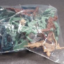 Load image into Gallery viewer, Army men
