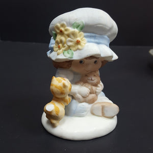 girl with cats figure