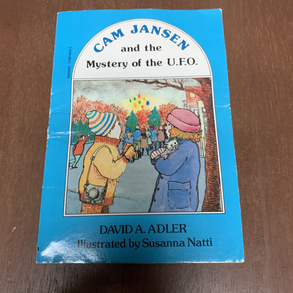 The mystery of the U.F.O (Cam Jansen) (David A. Adler) -series