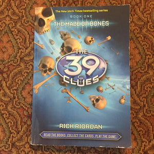 The Maze of Bones (39 Clues) (Rick Riordan) -series