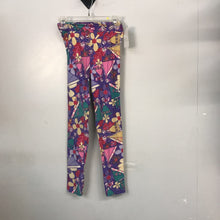 Load image into Gallery viewer, Floral Girl Leggings
