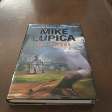 Load image into Gallery viewer, The Batboy (Mike Lupica) -chapter
