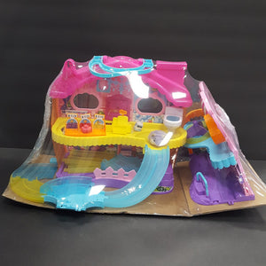 house & supermarket playset