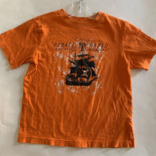 Load image into Gallery viewer, &quot;Pirate radio...&quot; Tshirt
