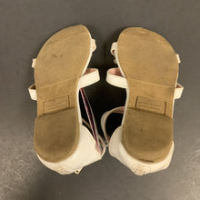 Load image into Gallery viewer, Girl Zip Sandals
