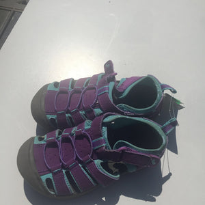 hiking sandals
