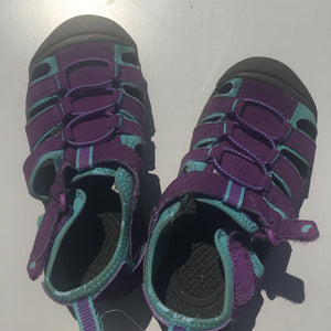 hiking sandals