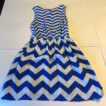 Load image into Gallery viewer, chevron print dress
