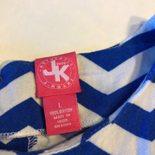 Load image into Gallery viewer, chevron print dress
