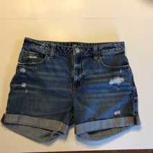 Load image into Gallery viewer, denim shorts
