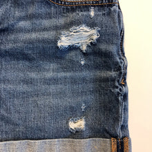 Load image into Gallery viewer, denim shorts
