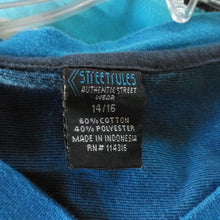 Load image into Gallery viewer, striped t-shirt
