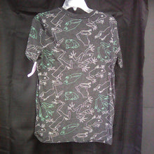 Load image into Gallery viewer, frog t-shirt
