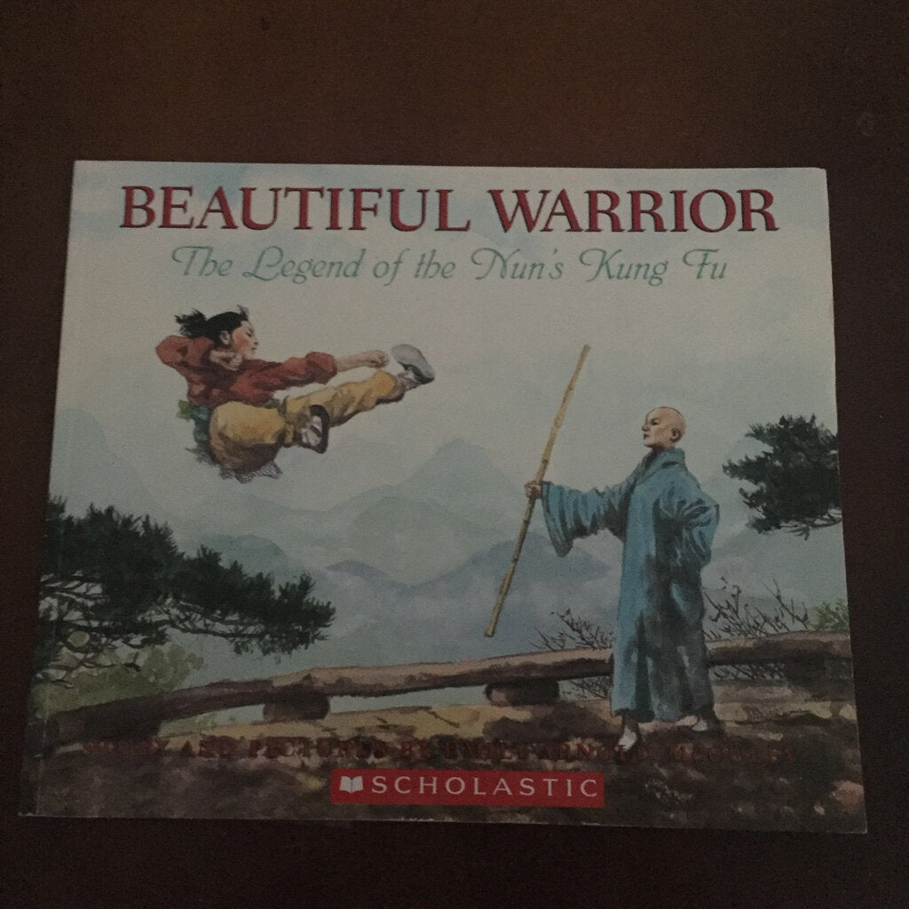 Beautiful Warrior (Emily Arnold McCully) -paperback