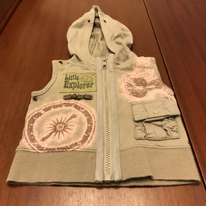 "little explorer" hooded vest
