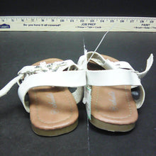 Load image into Gallery viewer, girl flower sandals
