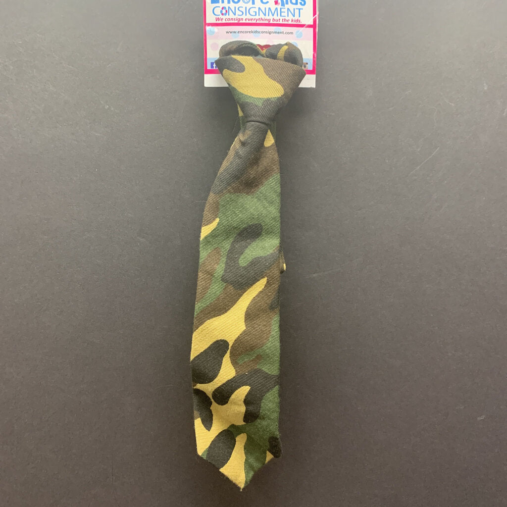 camouflage tie w/velcro
