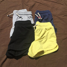 Load image into Gallery viewer, Lot of 8pcs Girl Bundle clothes Size 7/8
