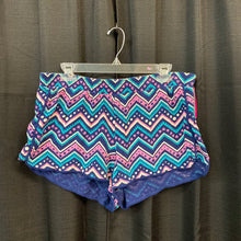 Load image into Gallery viewer, chevron shorts 24 plus
